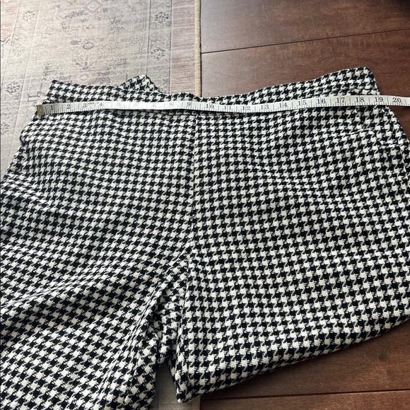 Old Navy Black and White Houndstooth Pants size 16. - Picture 6 of 8